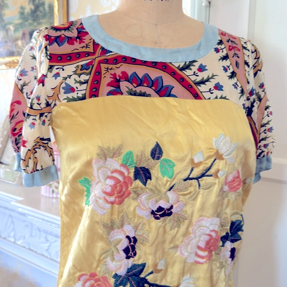 Vintage Johnny Was , XS silk/ Rayon Embroidered top, GREAT style, floral paisley